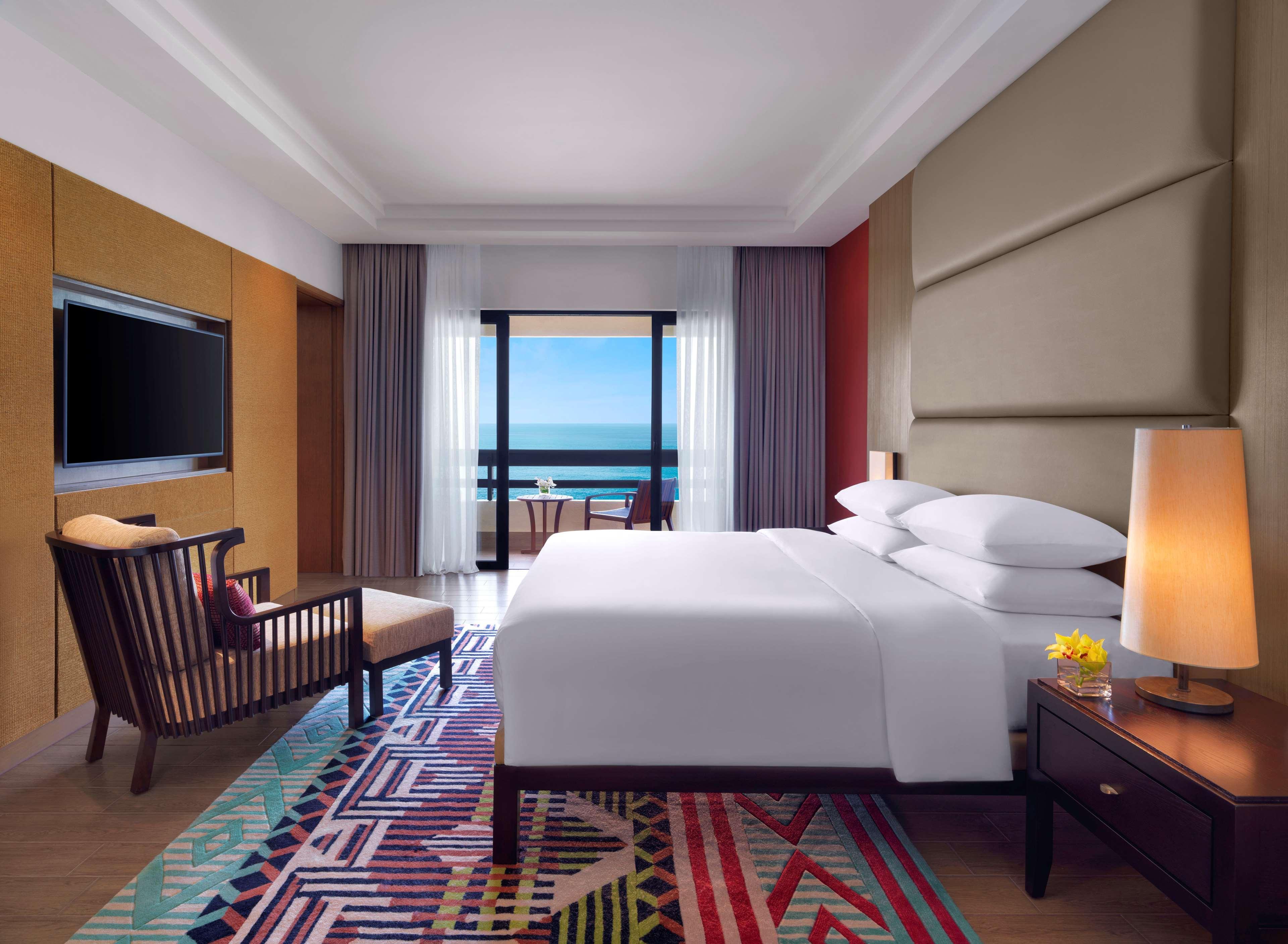 Hyatt Regency Kuantan Resort Esterno foto Deluxe Ocean View Room